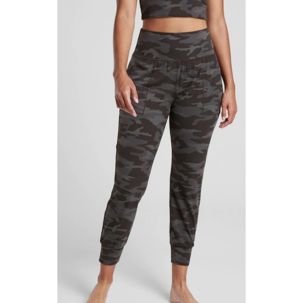 Athleta Salutation Camo Jogger Black Grey Camouflage High Rise Pants Women S